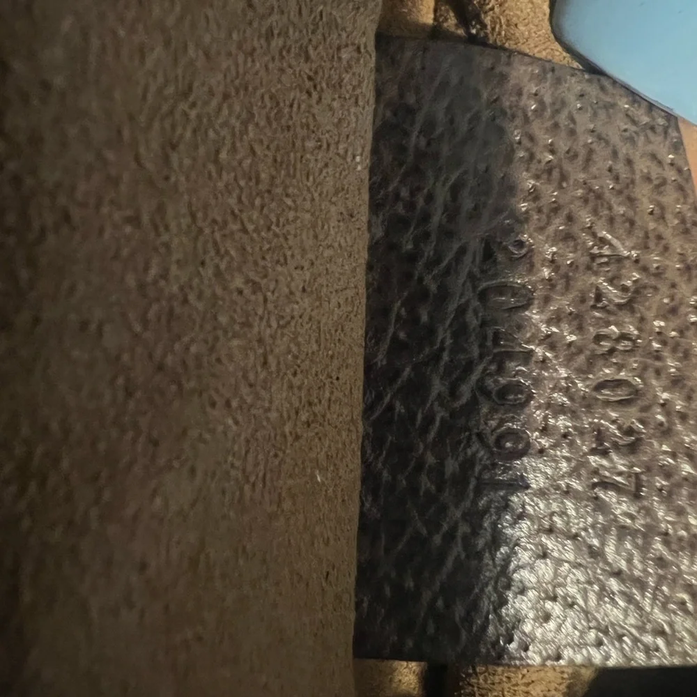 🎈🎈🎈GG Supreme Canvas. Multiple Colors 100% Authentic Gucci - Picture 5 of 6